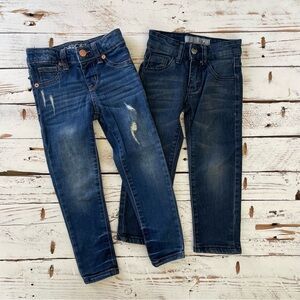 Bundle of two pairs of kids’ jeans size 4T
